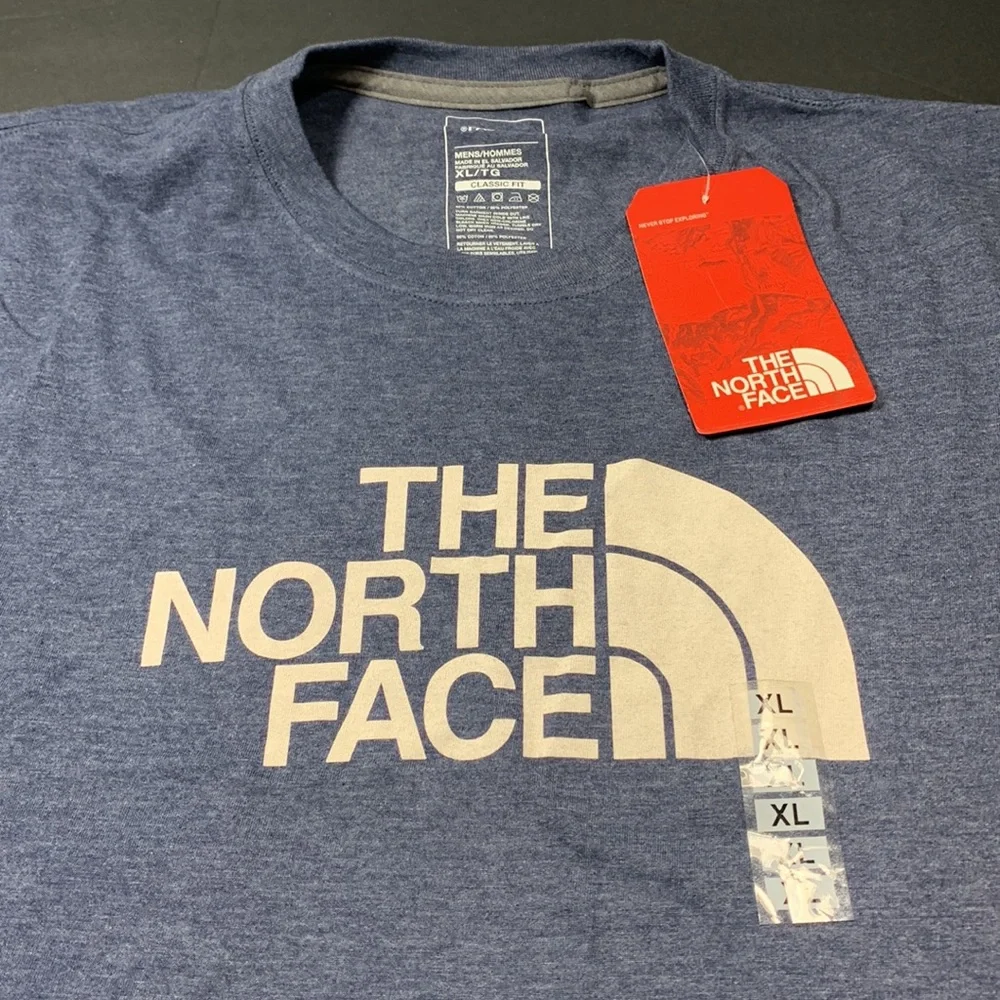 NWT - The North Face T-Shirt Classic Fit - Picture 3 of 6